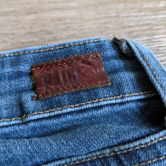 Paige Verdugo Ultra Skinny Distressed Knees Medium Wash Skinny Jean Size 25 - Picture 2 of 6